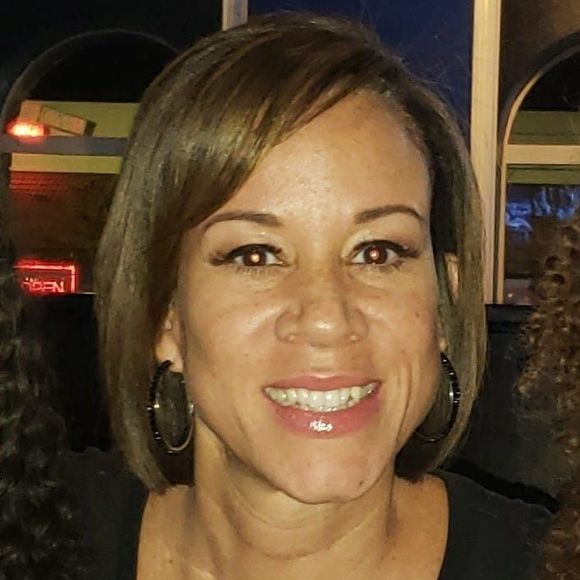 Meet your Posher, Gwen - Picture 1 of 1